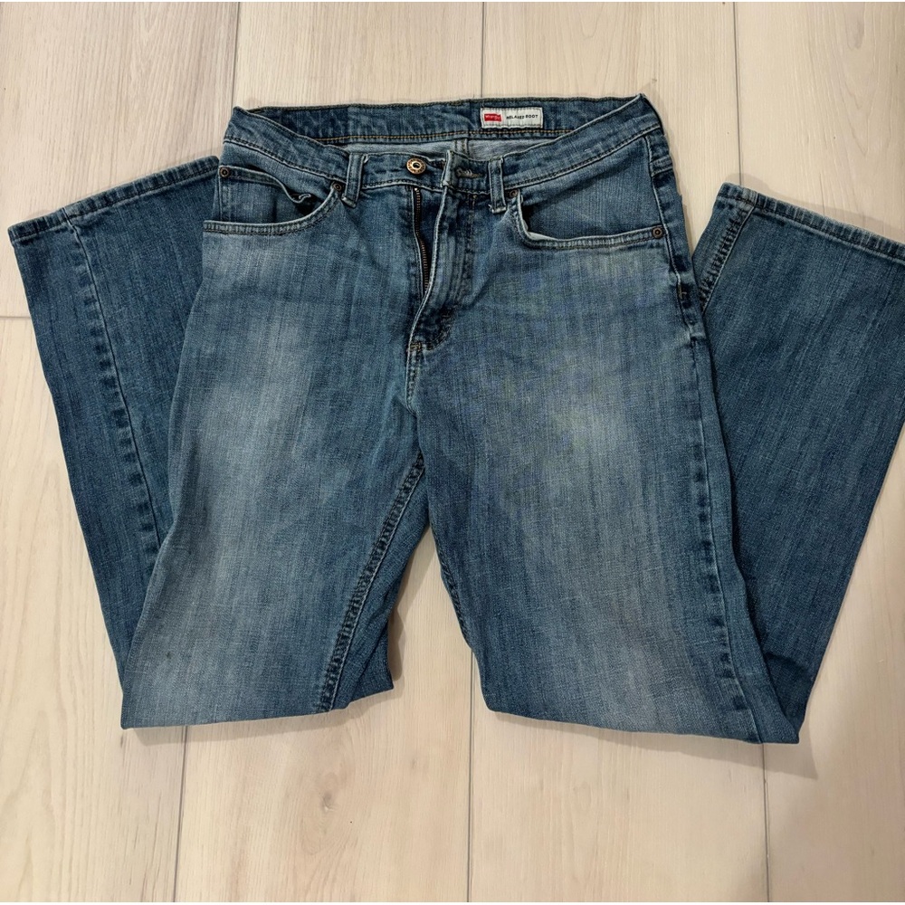 dark blue jeans